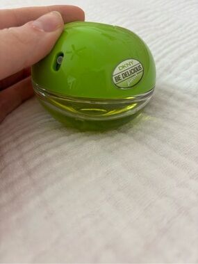 Dkny Be Delicious juiced eu de toilette spray 1.7oz (used once)